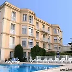 Carlton Hotell 4*
