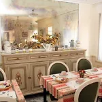 Hotell Carlton 4*