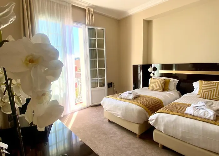 Hotel Carlton 4*