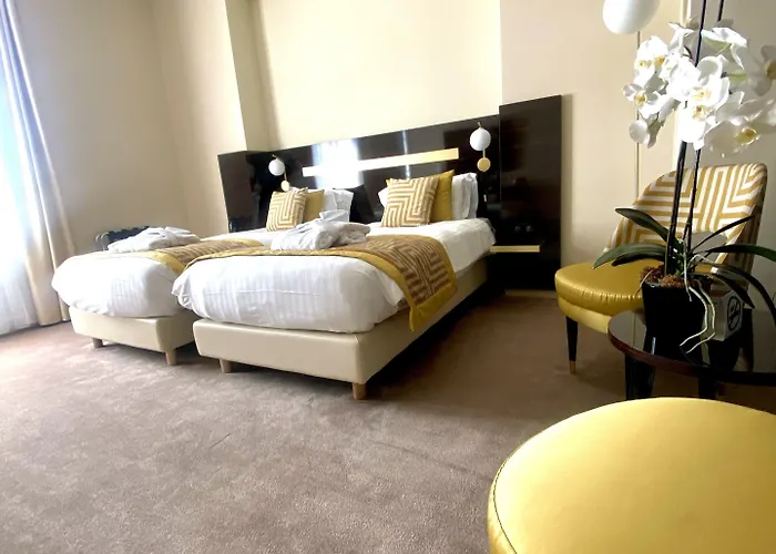 Carlton Hotel