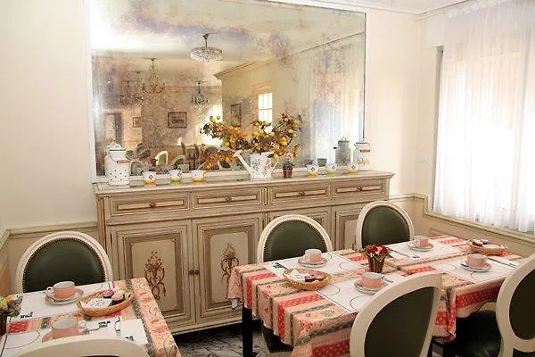 Hotel Carlton 4*