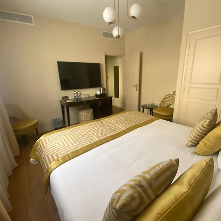 Hotel Carlton 4*