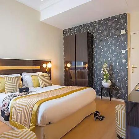 Hotel Carlton 4*
