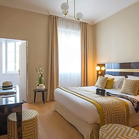 Hotel Carlton