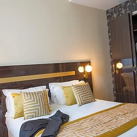 Carlton Hotel