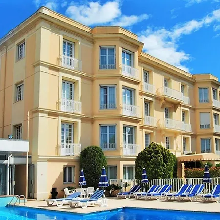 Szálloda Carlton 4*