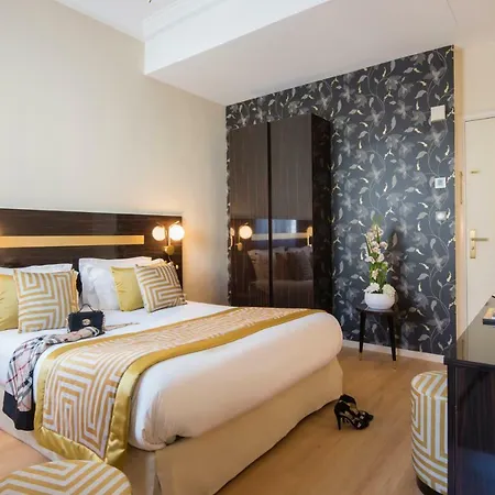 Carlton Hotell