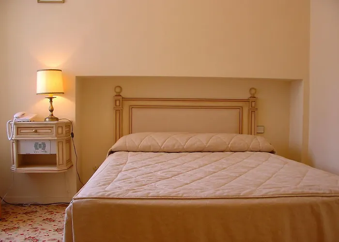 Hotell Carlton Beaulieu-sur-Mer